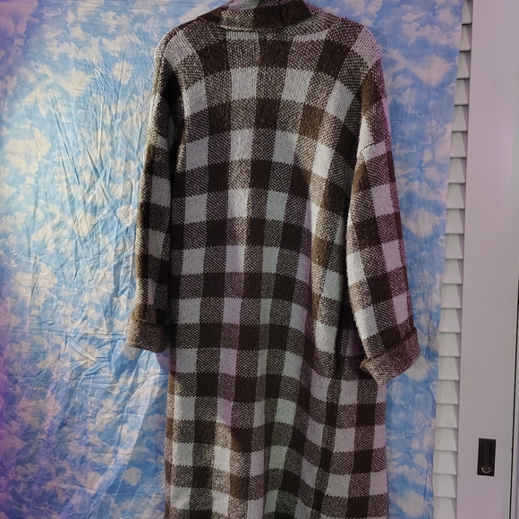 A New Day Textured Knit Sweater in Cream and Brown CLEARENCE - Picture 2 of 3